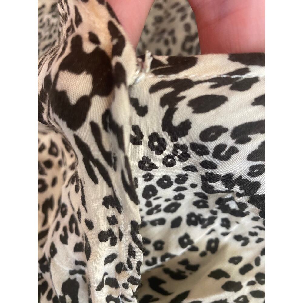 KnotSisters V-neck Cheetah Print blouse ruffle sleeves size L 100% Viscose - Picture 5 of 5